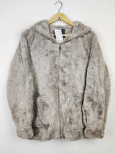 Buy online pre-used pre-loved 100% authentic & Original branded Papaya (JKT-1057) available in Pakistan. Top international brands avilable.