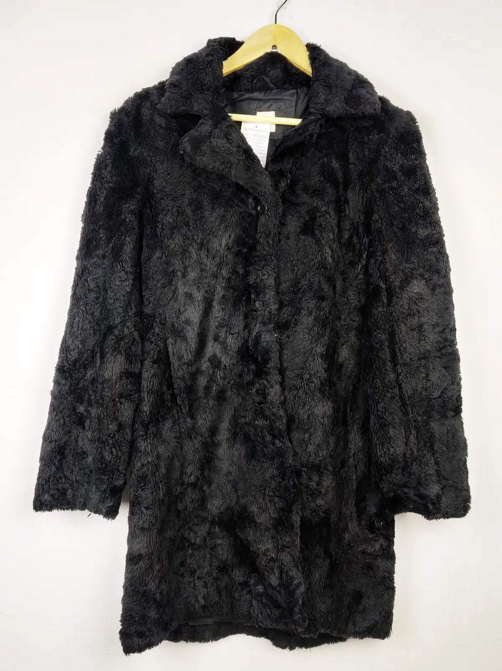 Buy online pre-used pre-loved 100% authentic & Original branded New Look (JKT-1063) available in Pakistan. Top international brands avilable.