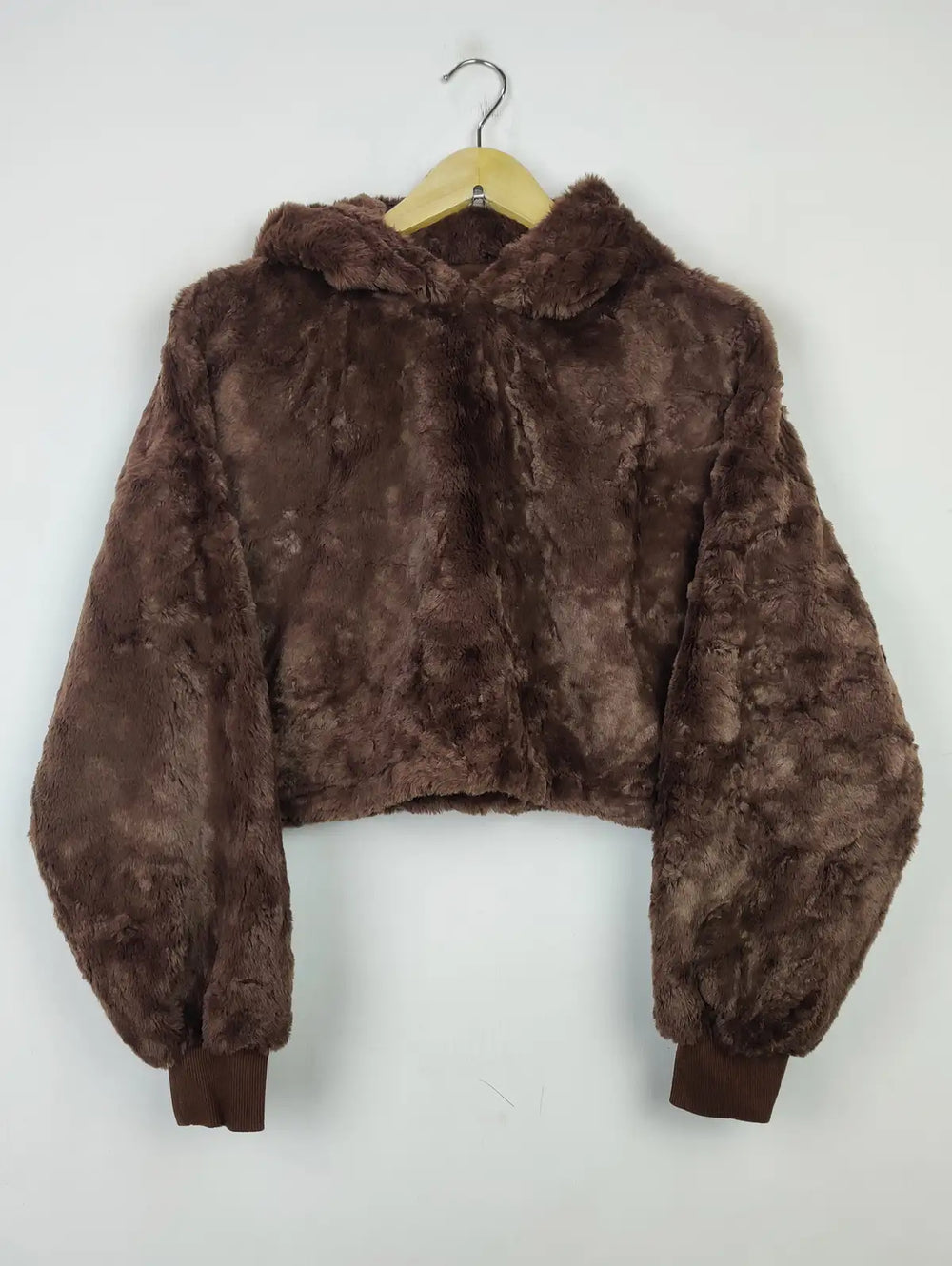 Buy online pre-used pre-loved 100% authentic & Original branded Bershka (JKT-1074) available in Pakistan. Top international brands avilable.