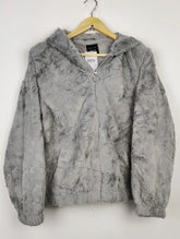 Buy online pre-used pre-loved 100% authentic & Original branded New Look (JKT-1075) available in Pakistan. Top international brands avilable.