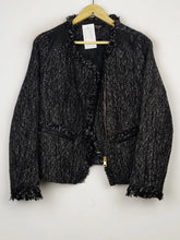 Buy online pre-used pre-loved 100% authentic & Original branded Freesia (JKT-1089) available in Pakistan. Top international brands avilable.