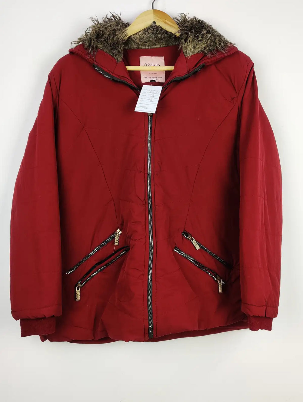Buy online pre-used pre-loved 100% authentic & Original branded Club (JKT-1153) available in Pakistan. Top international brands avilable.