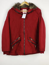 Buy online pre-used pre-loved 100% authentic & Original branded Club (JKT-1153) available in Pakistan. Top international brands avilable.
