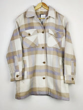 Buy online pre-used pre-loved 100% authentic & Original branded Primark (JKT-1227) available in Pakistan. Top international brands avilable.