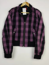 Buy online pre-used pre-loved 100% authentic & Original branded H&M (JKT-1253) available in Pakistan. Top international brands avilable.