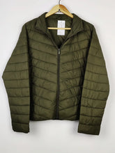 Buy online pre-used pre-loved 100% authentic & Original branded Unknown Brand (JKT-1304) available in Pakistan. Top international brands avilable.