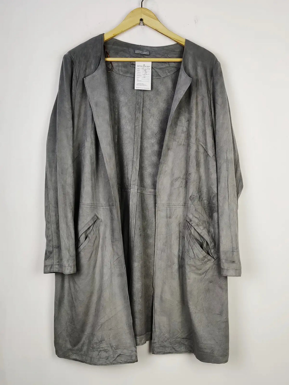 Buy online pre-used pre-loved 100% authentic & Original branded Gw (JKT-1392) available in Pakistan. Top international brands avilable.