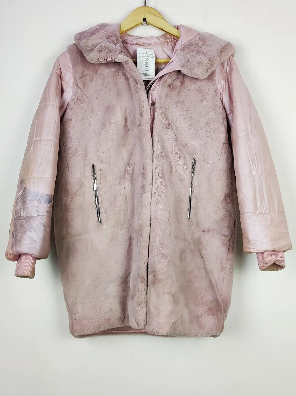 Buy online pre-used pre-loved 100% authentic & Original branded Unknown Brand (JKT-1398) available in Pakistan. Top international brands avilable.