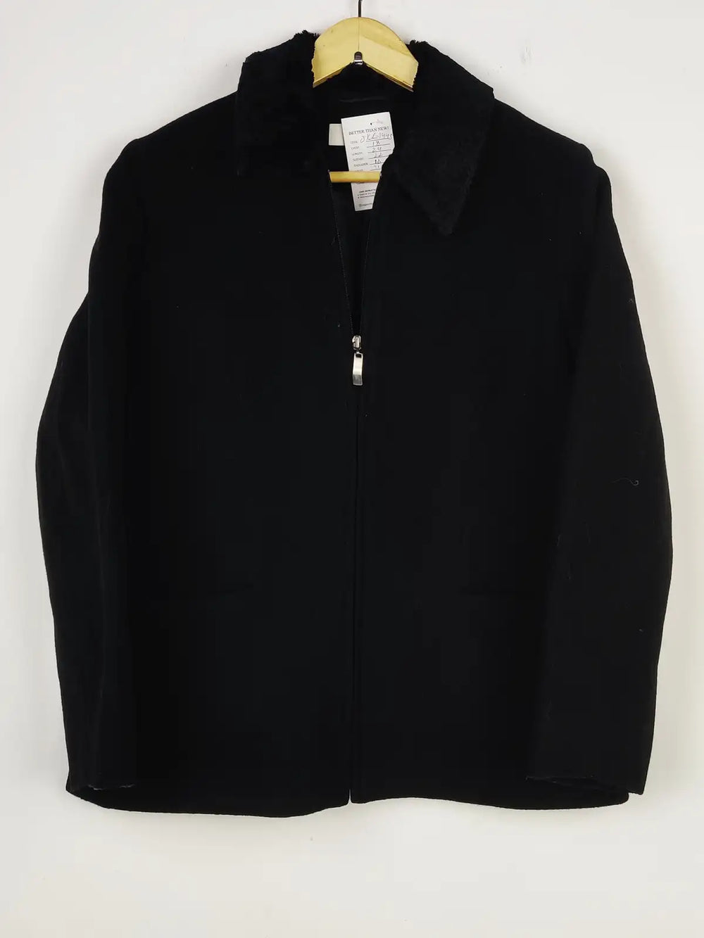 Buy online pre-used pre-loved 100% authentic & Original branded Wallis (JKT-1443) available in Pakistan. Top international brands avilable.