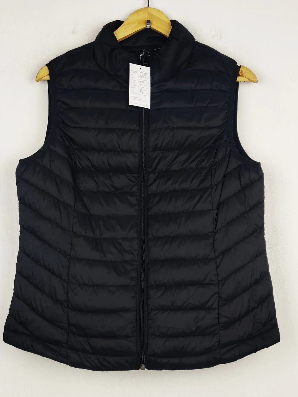 Buy online pre-used pre-loved 100% authentic & Original branded Primark (JKT-1502) available in Pakistan. Top international brands avilable.