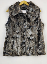 Buy online pre-used pre-loved 100% authentic & Original branded Marks & Spencer (JKT-1522) available in Pakistan. Top international brands avilable.