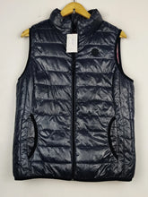 Buy online pre-used pre-loved 100% authentic & Original branded Qs (JKT-1524) available in Pakistan. Top international brands avilable.