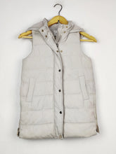 Buy online pre-used pre-loved 100% authentic & Original branded F&F (JKT-1533) available in Pakistan. Top international brands avilable.