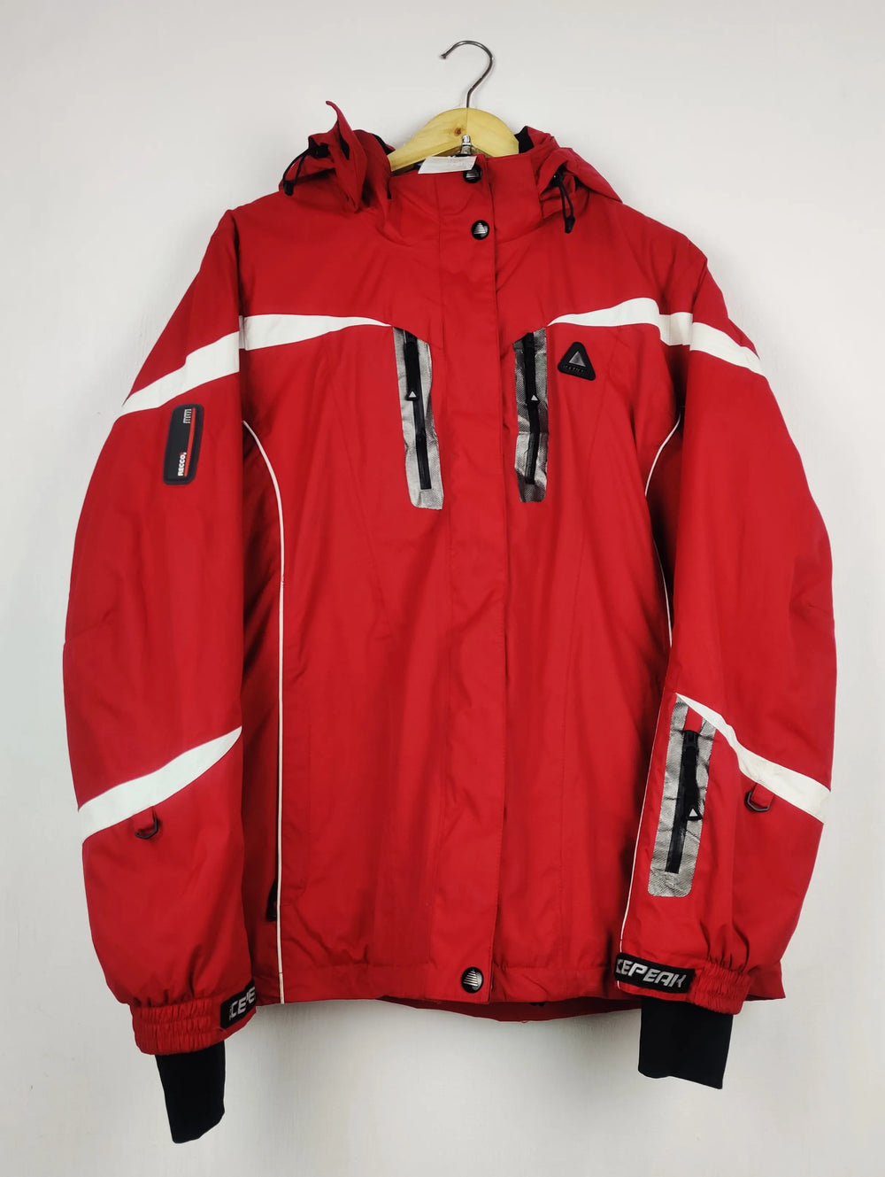 Buy online pre-used pre-loved 100% authentic & Original branded Icepeak (JKT-1547) available in Pakistan. Top international brands avilable.