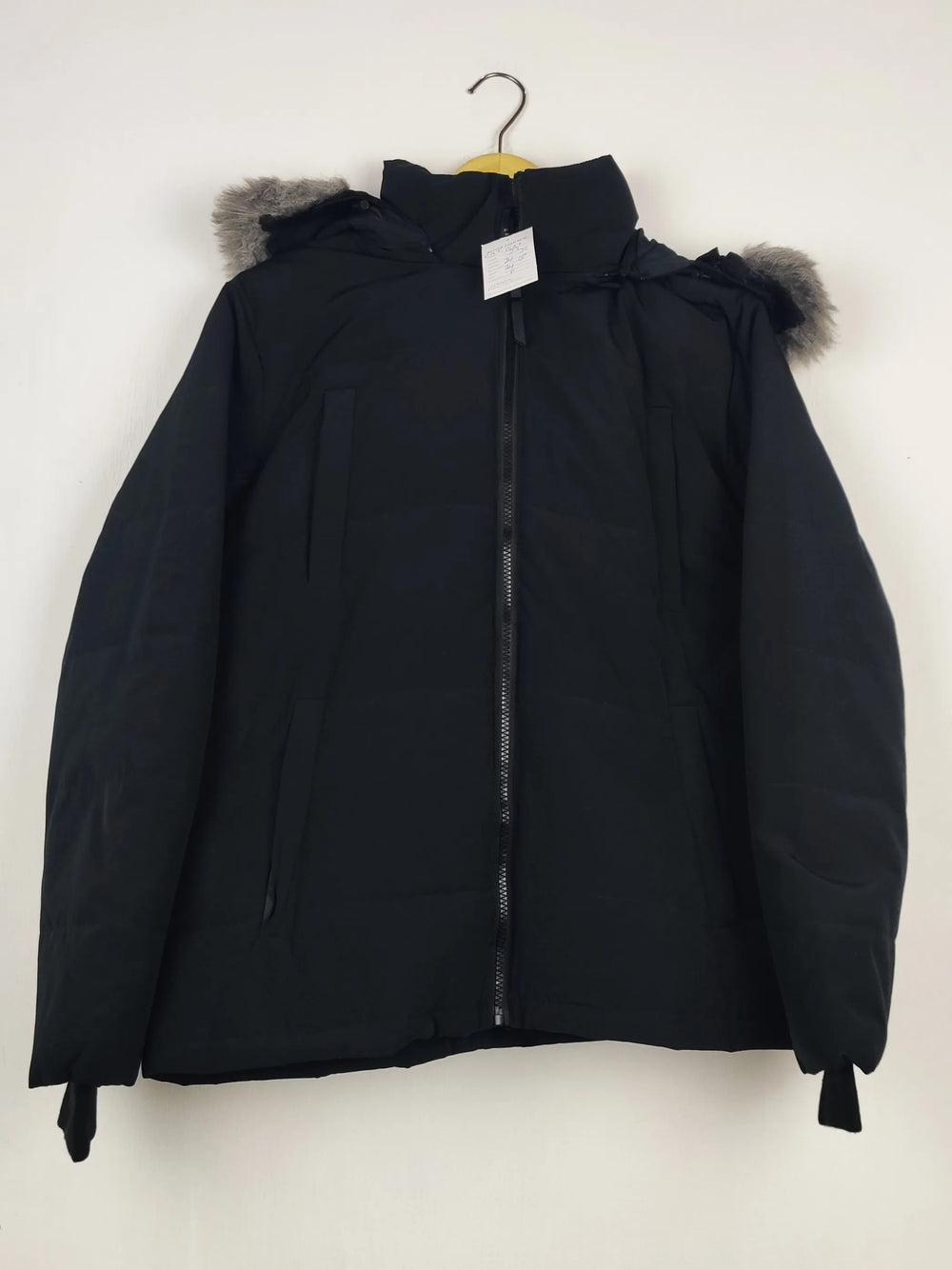 Buy online pre-used pre-loved 100% authentic & Original branded Jack Wills (JKT-1560) available in Pakistan. Top international brands avilable.