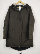 Buy online pre-used pre-loved 100% authentic & Original branded Q&Sdb (JKT-1570) available in Pakistan. Top international brands avilable.