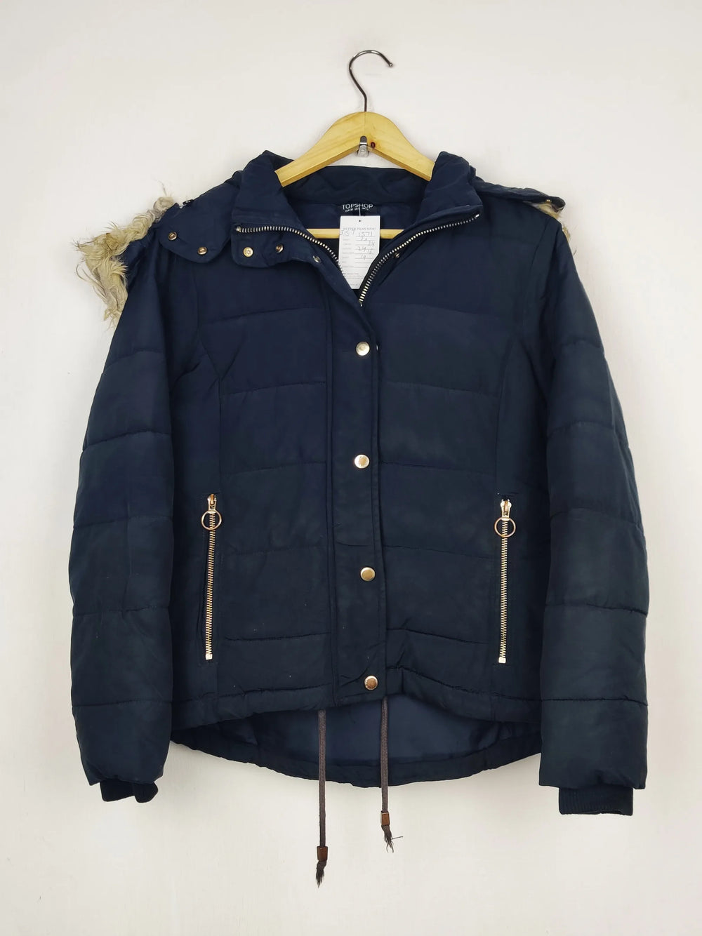 Buy online pre-used pre-loved 100% authentic & Original branded Topshop (JKT-1571) available in Pakistan. Top international brands avilable.