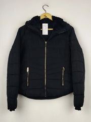 Buy online pre-used pre-loved 100% authentic & Original branded Zara (JKT-1604) available in Pakistan. Top international brands avilable.