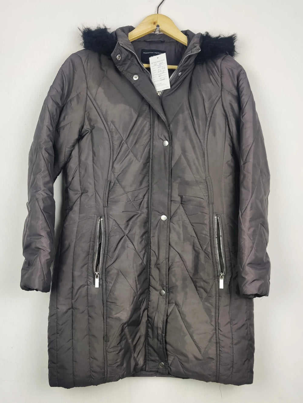 Buy online pre-used pre-loved 100% authentic & Original branded Dorothy Perkins (JKT-1622) available in Pakistan. Top international brands avilable.