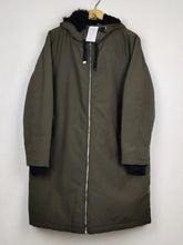 Buy online pre-used pre-loved 100% authentic & Original branded Primark (JKT-1634) available in Pakistan. Top international brands avilable.