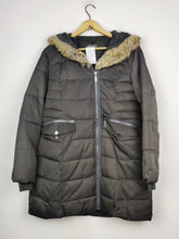 Buy online pre-used pre-loved 100% authentic & Original branded Oasis (JKT-1667) available in Pakistan. Top international brands avilable.