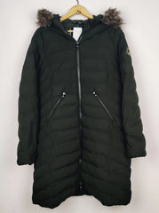 Buy online pre-used pre-loved 100% authentic & Original branded Superdry (JKT-1673) available in Pakistan. Top international brands avilable.
