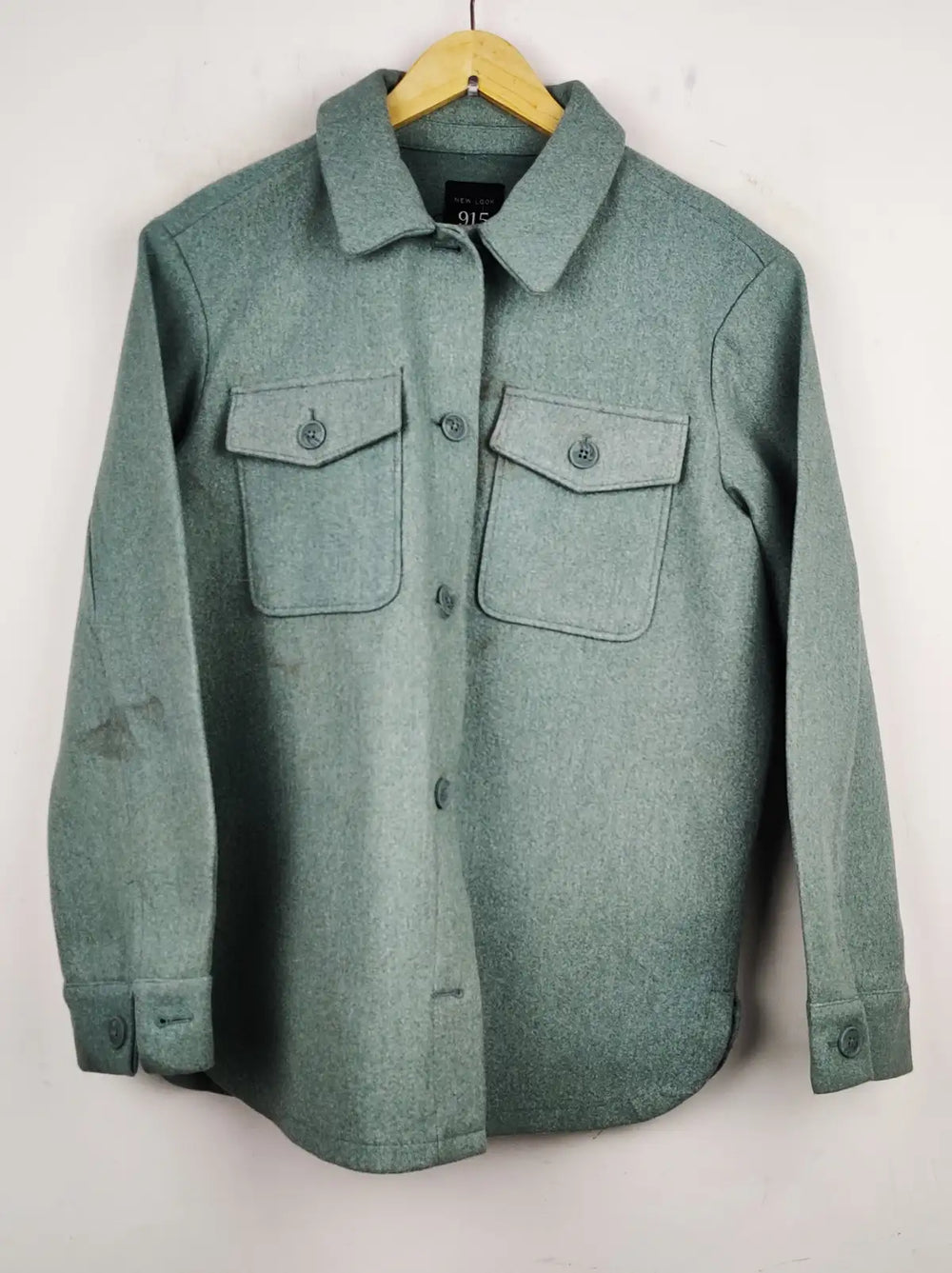 Buy online pre-used pre-loved 100% authentic & Original branded New Look 915 (JKT-539) available in Pakistan. Top international brands avilable.