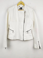 Buy online pre-used pre-loved 100% authentic & Original branded Autograpgh (JKT-546) available in Pakistan. Top international brands avilable.