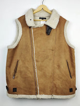 Buy online pre-used pre-loved 100% authentic & Original branded Capsule (JKT-561) available in Pakistan. Top international brands avilable.