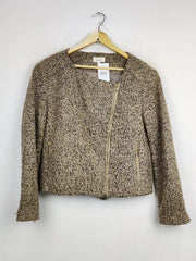 Buy online pre-used pre-loved 100% authentic & Original branded Linea (JKT-579) available in Pakistan. Top international brands avilable.