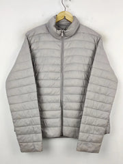 Buy online pre-used pre-loved 100% authentic & Original branded Primark (JKT-596) available in Pakistan. Top international brands avilable.