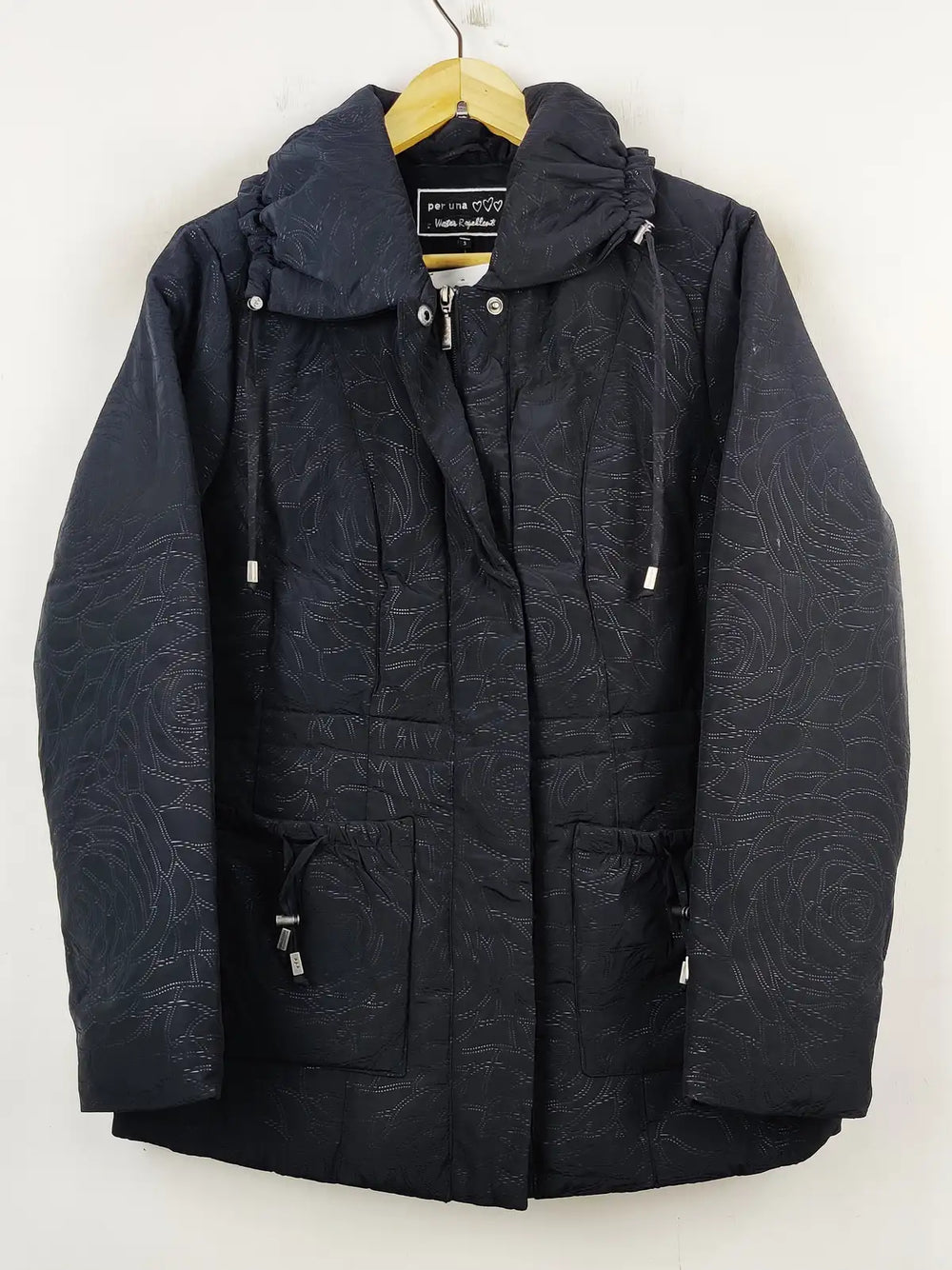 Buy online pre-used pre-loved 100% authentic & Original branded Per Una (JKT-607) available in Pakistan. Top international brands avilable.