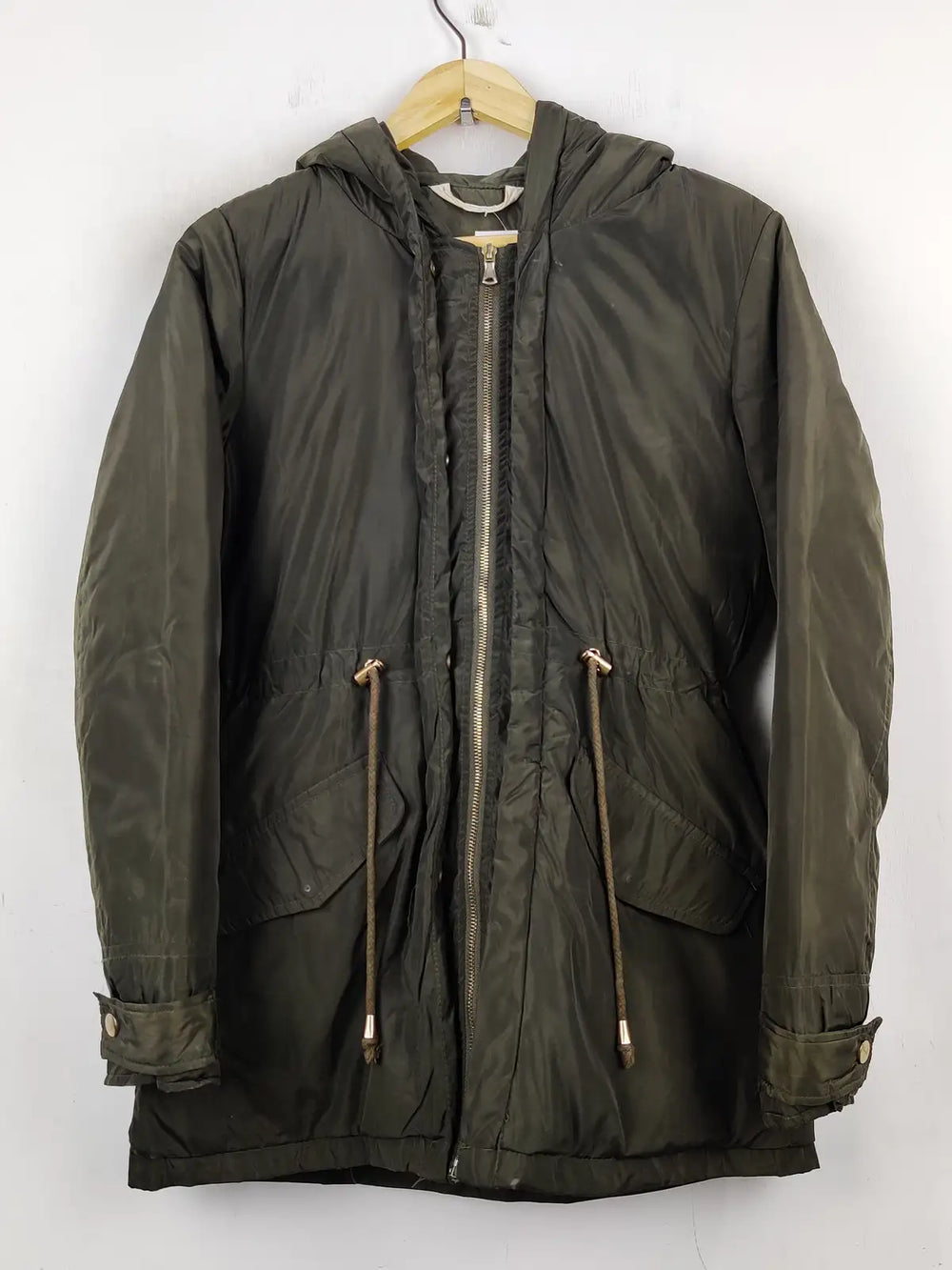 Buy online pre-used pre-loved 100% authentic & Original branded Glam Amour (JKT-621) available in Pakistan. Top international brands avilable.