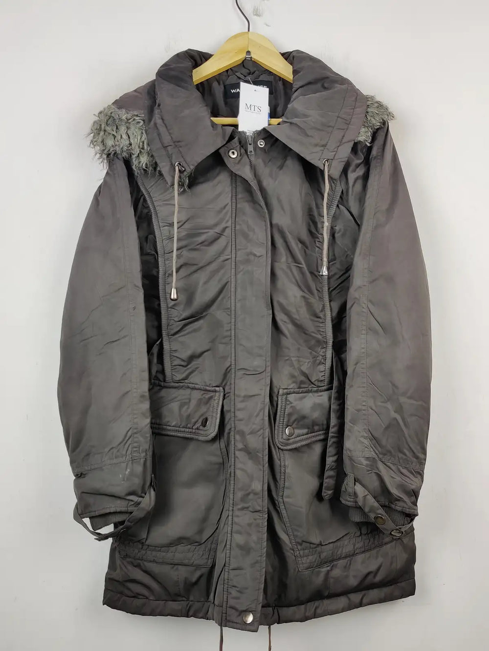 Buy online pre-used pre-loved 100% authentic & Original branded Warehouse (JKT-623) available in Pakistan. Top international brands avilable.