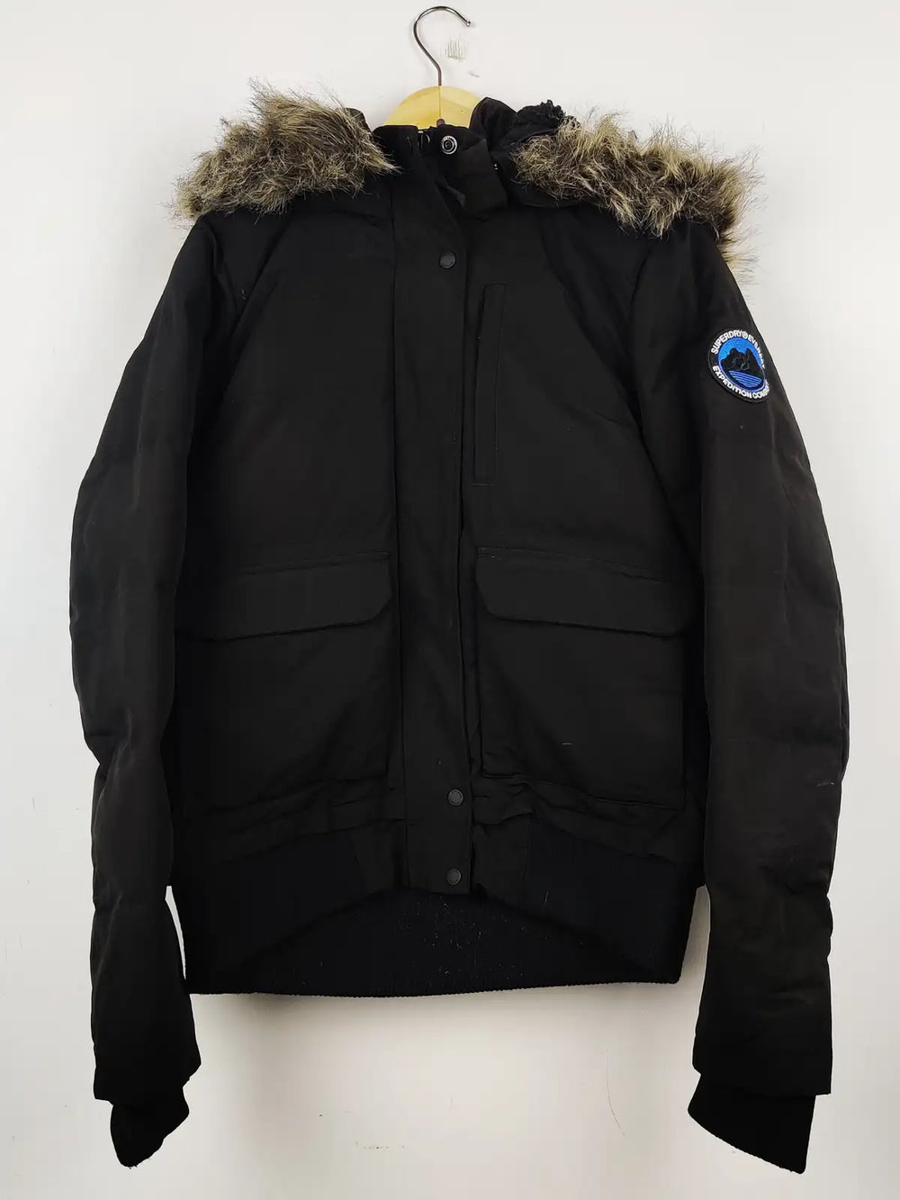 Buy online pre-used pre-loved 100% authentic & Original branded Super Dry (JKT-629) available in Pakistan. Top international brands avilable.