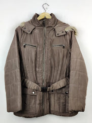 Buy online pre-used pre-loved 100% authentic & Original branded Authentic (JKT-647) available in Pakistan. Top international brands avilable.