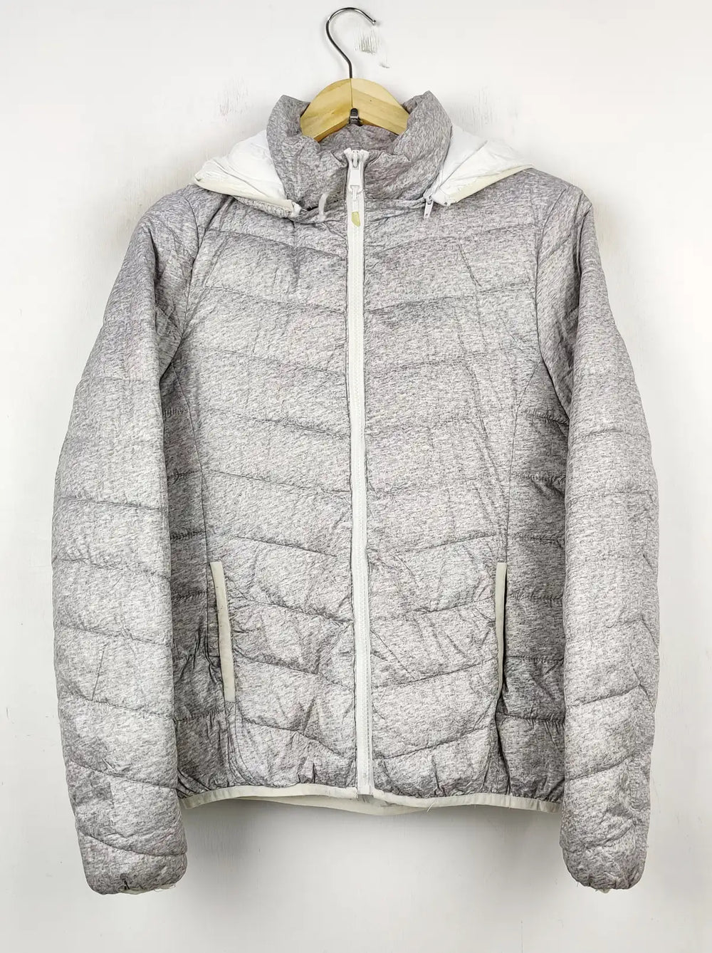 Buy online pre-used pre-loved 100% authentic & Original branded Fb Sister (JKT-693) available in Pakistan. Top international brands avilable.