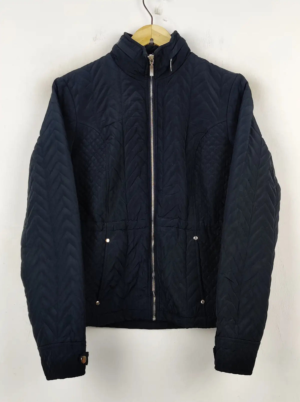 Buy online pre-used pre-loved 100% authentic & Original branded Dunnes Stores (JKT-699) available in Pakistan. Top international brands avilable.