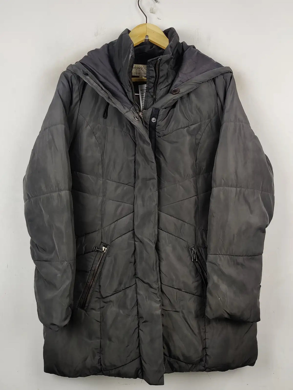 Buy online pre-used pre-loved 100% authentic & Original branded Monsoon (JKT-700) available in Pakistan. Top international brands avilable.