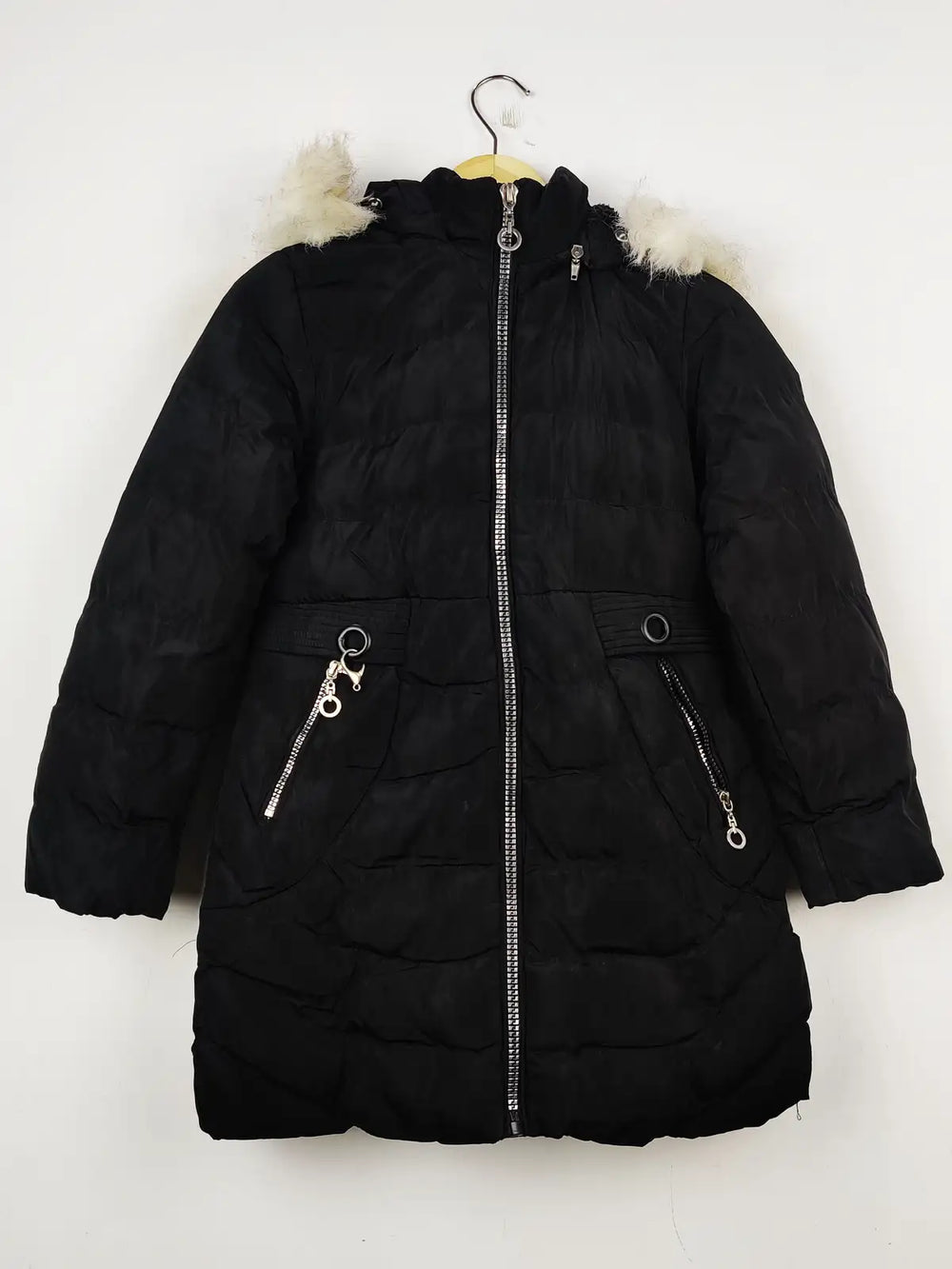 Buy online pre-used pre-loved 100% authentic & Original branded Sweety Fashion (JKT-708) available in Pakistan. Top international brands avilable.