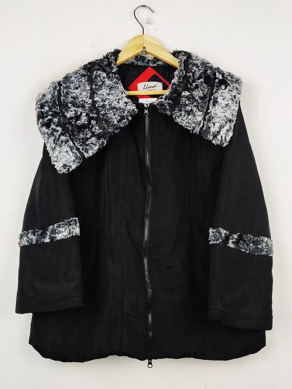 Buy online pre-used pre-loved 100% authentic & Original branded Lima Collection (JKT-726) available in Pakistan. Top international brands avilable.