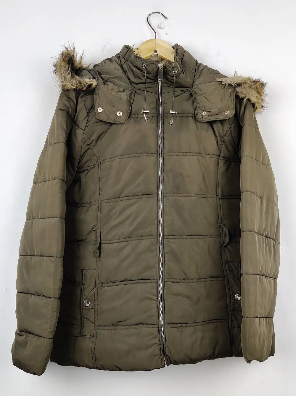 Buy online pre-used pre-loved 100% authentic & Original branded New Look (JKT-727) available in Pakistan. Top international brands avilable.