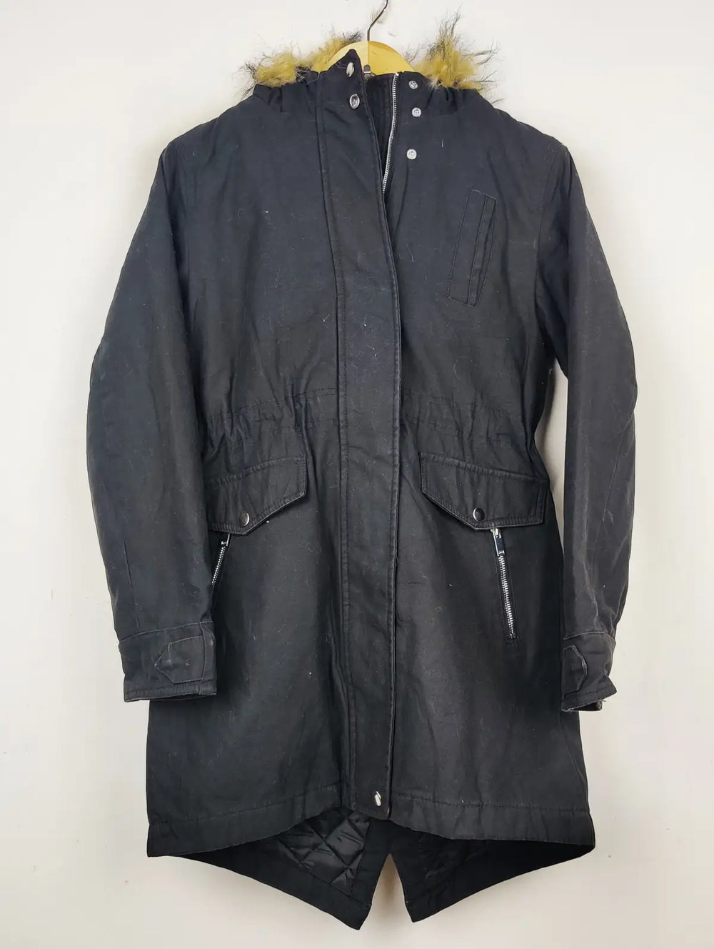 Buy online pre-used pre-loved 100% authentic & Original branded New Look (JKT-748) available in Pakistan. Top international brands avilable.