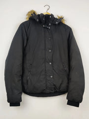 Buy online pre-used pre-loved 100% authentic & Original branded H&M (JKT-751) available in Pakistan. Top international brands avilable.