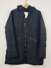 Buy online pre-used pre-loved 100% authentic & Original branded Terranova (JKT-756) available in Pakistan. Top international brands avilable.