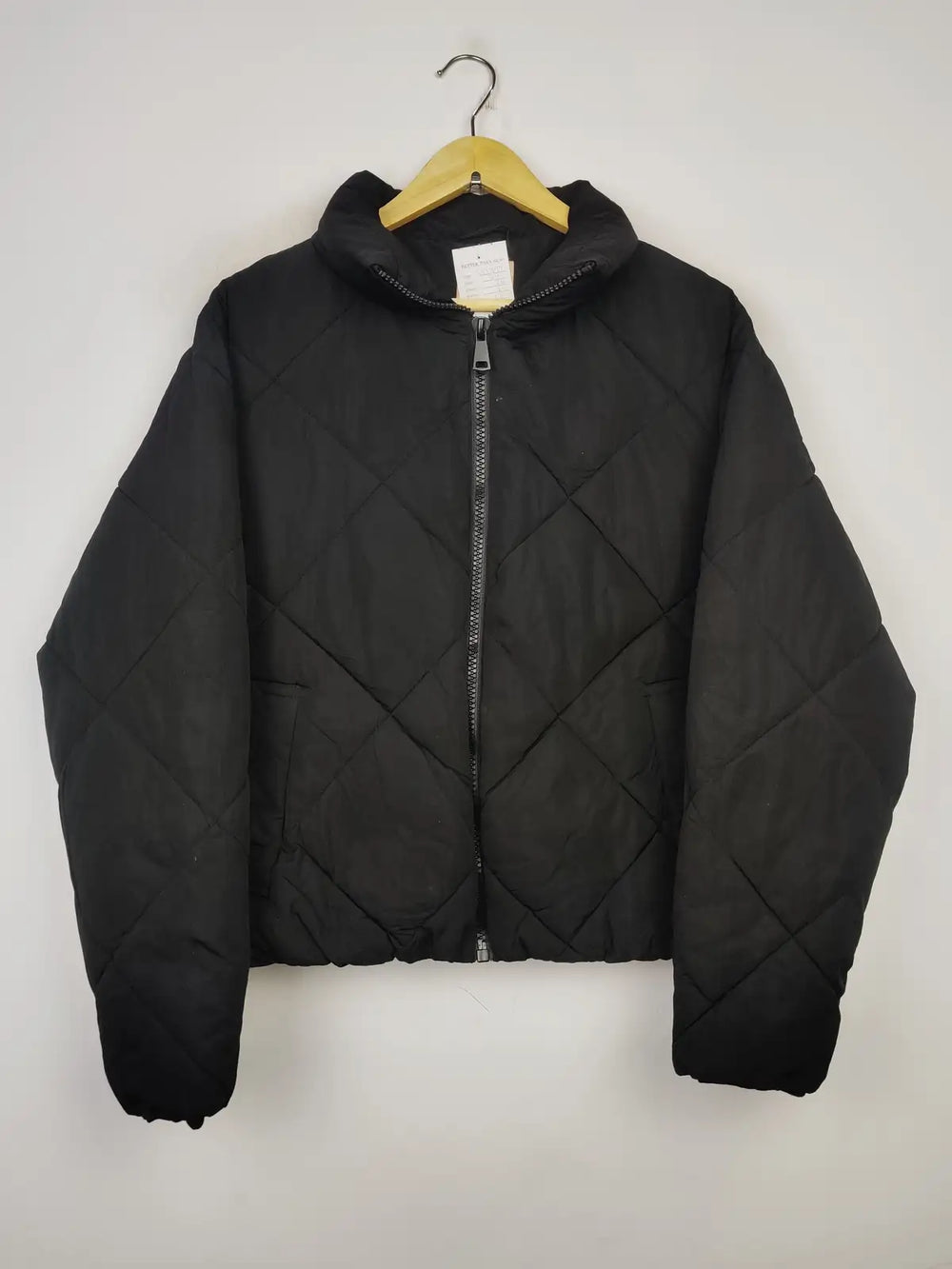 Buy online pre-used pre-loved 100% authentic & Original branded Primark (JKT-797) available in Pakistan. Top international brands avilable.