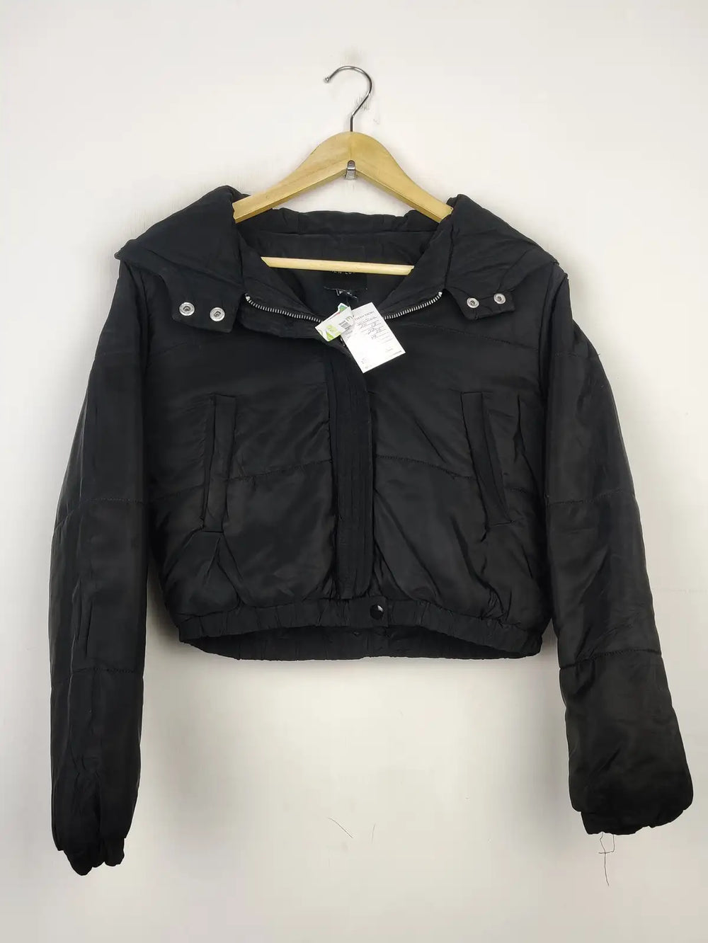 Buy online pre-used pre-loved 100% authentic & Original branded New Look (JKT-800) available in Pakistan. Top international brands avilable.