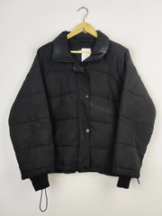 Buy online pre-used pre-loved 100% authentic & Original branded H&M (JKT-824) available in Pakistan. Top international brands avilable.