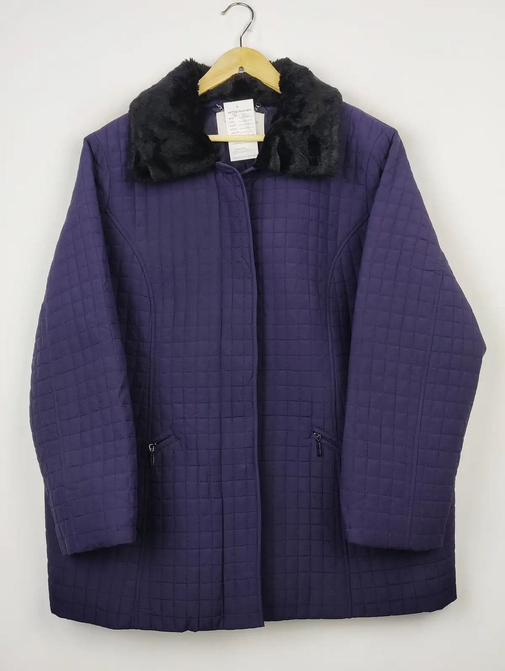 Buy online pre-used pre-loved 100% authentic & Original branded Windsmoor (JKT-880) available in Pakistan. Top international brands avilable.