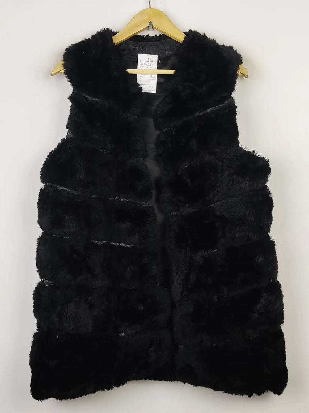 Buy online pre-used pre-loved 100% authentic & Original branded Unknown Brand (JKT-912) available in Pakistan. Top international brands avilable.